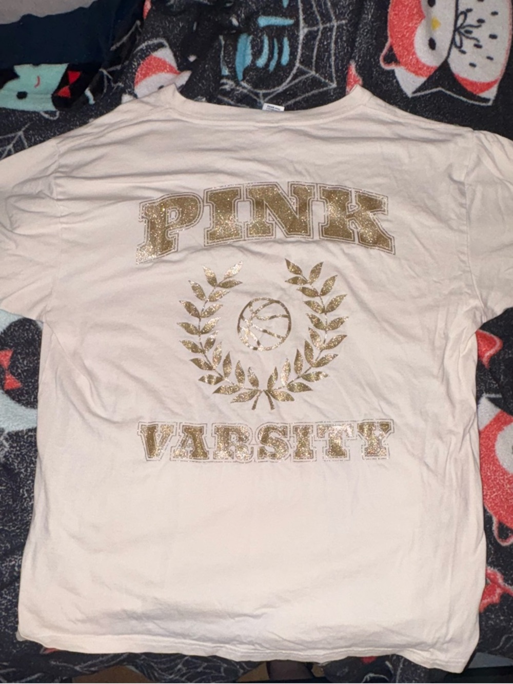 VS pink t shirt